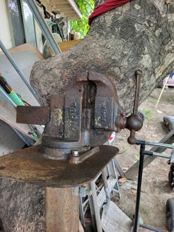 Vintage Athol vise