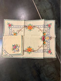 New & gently used vintage linen