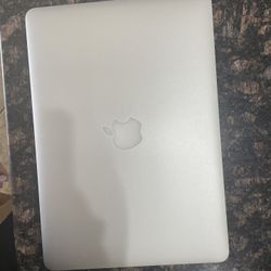 MacBook Air i5 1.65Hz 13” (2015) 126GB SSD