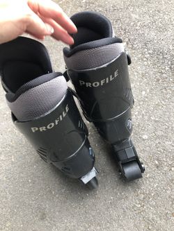 Ladies size 6 rollerblades with disc brakes and 76mm wheels