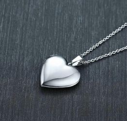 Silver Plain Heart Locket Necklace