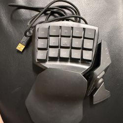 Razer Tartarus Chroma Gaming Keypad – Like New