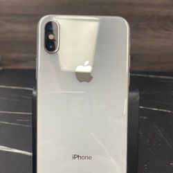 iPhone X 64gb Unlocked ID: 05576