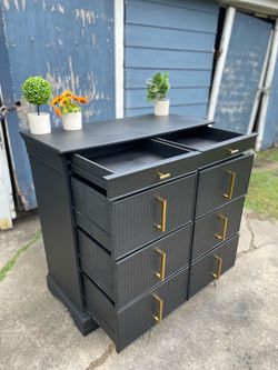 Beautiful Black 6-Drawer Dresser – Gold Hardware