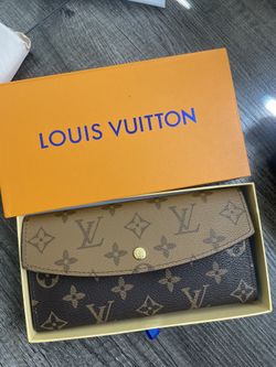 LOUIS VUITTON MENS CARD HOLDER for Sale in Lakewood, CA - OfferUp