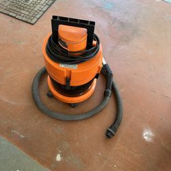 VAX Shop vac Vacuum Cleaner No Bag Needed Has Filter