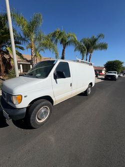Ford E-Series Cargo Van V8 White 2005