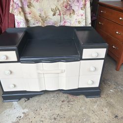 Dresser Vanity 