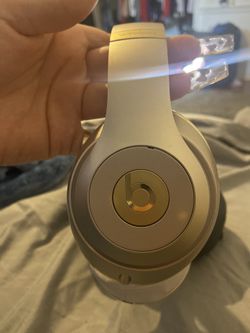 Gold Wireless Studio Beats