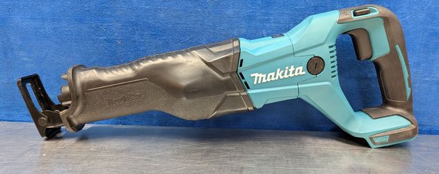 Makita Reciprocating Saw XRJ04