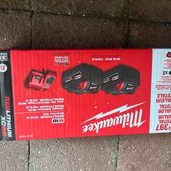 Milwaukee M18x5.0 Battery and charger