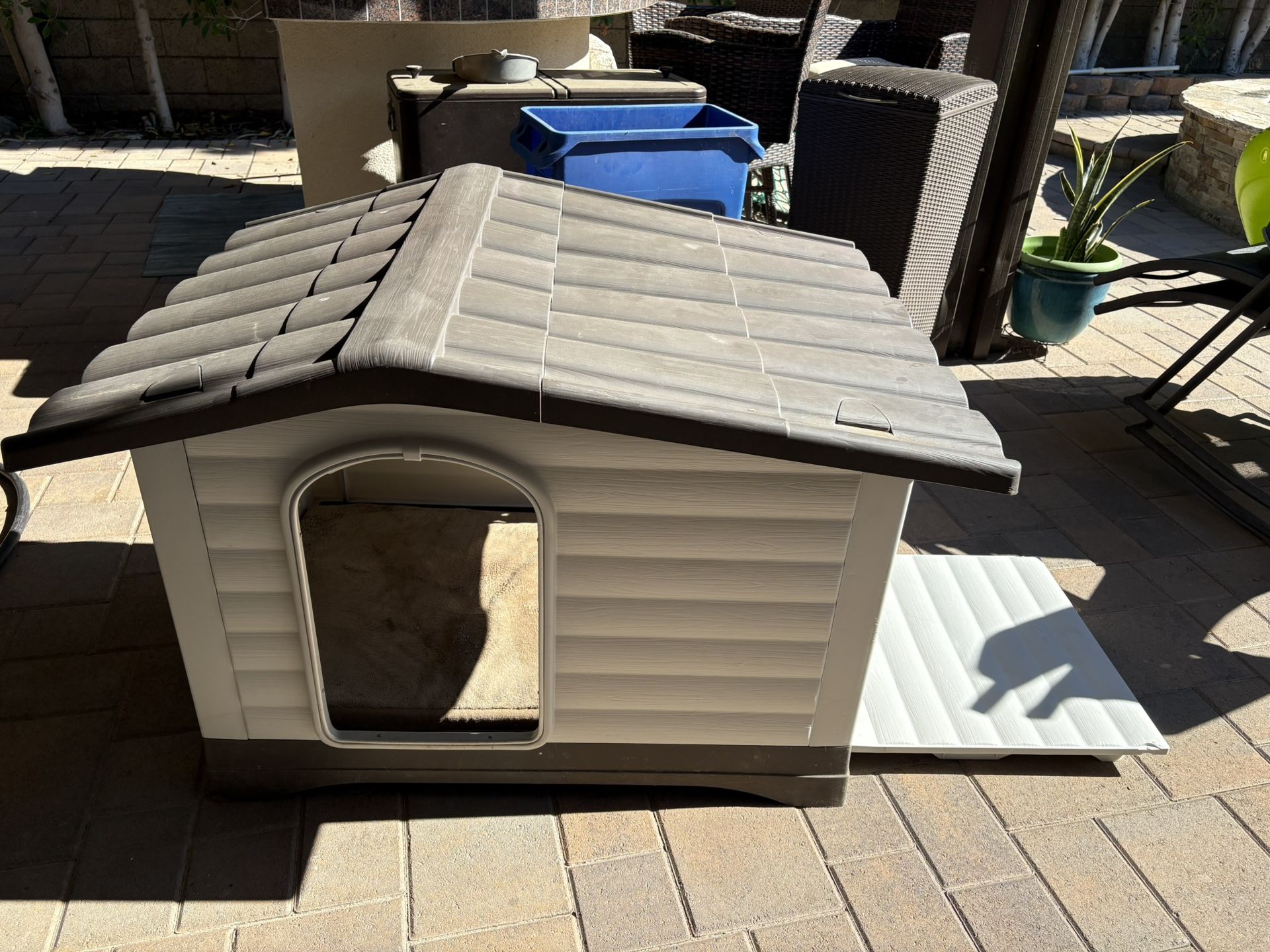 Large Dog Kennel 37.4 x 25.98 x 26.77