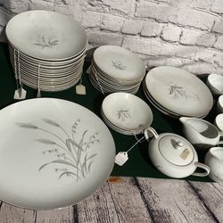 Kaysons “Golden Rhapsody” Fine China Made In Japan In 1961; 41 Pieces; 63 Yrs Old