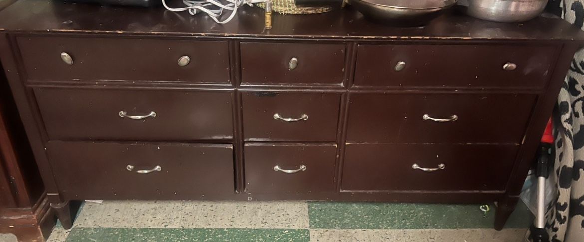 Drawer Dresser