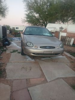 1999 Ford Taurus