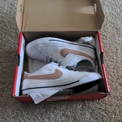 Nike Court Legacy Youth Size 2Y – White/Beige
