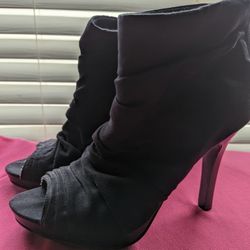 Size 9 Black high heels