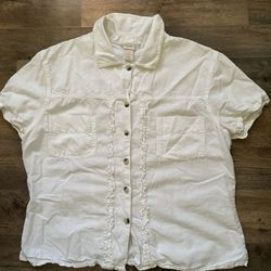 All White Women’s Button Up Blouse