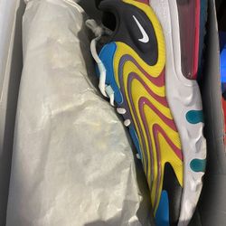 Nike 720 React 