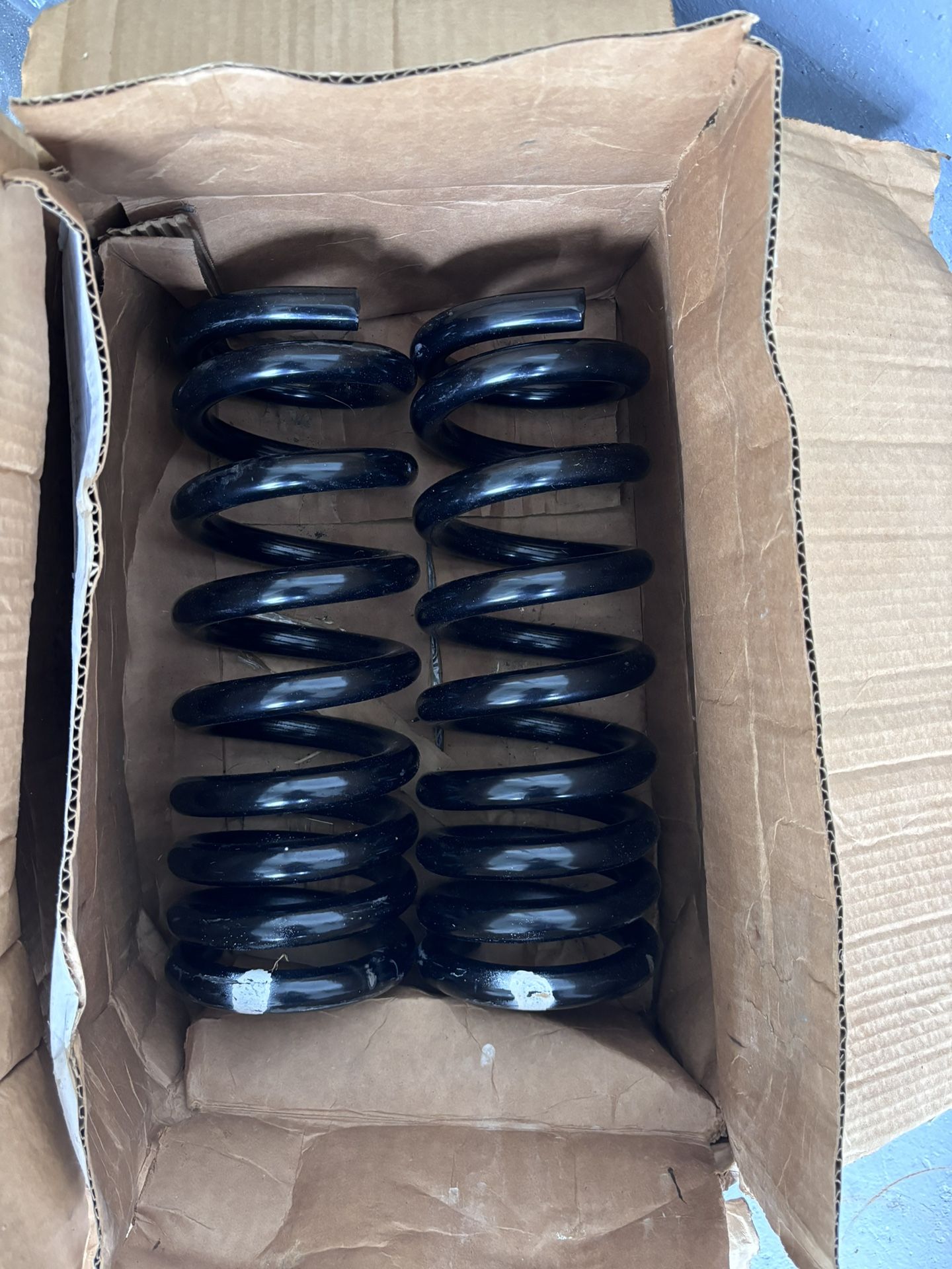 Coil Springs (2) Chevy Suburban/GMC