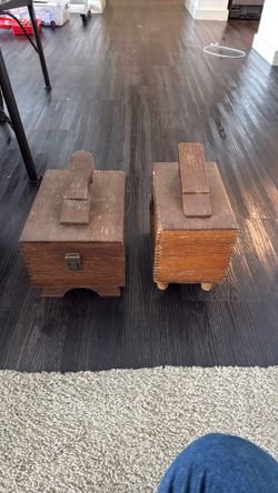 Shoe Shining Blocks