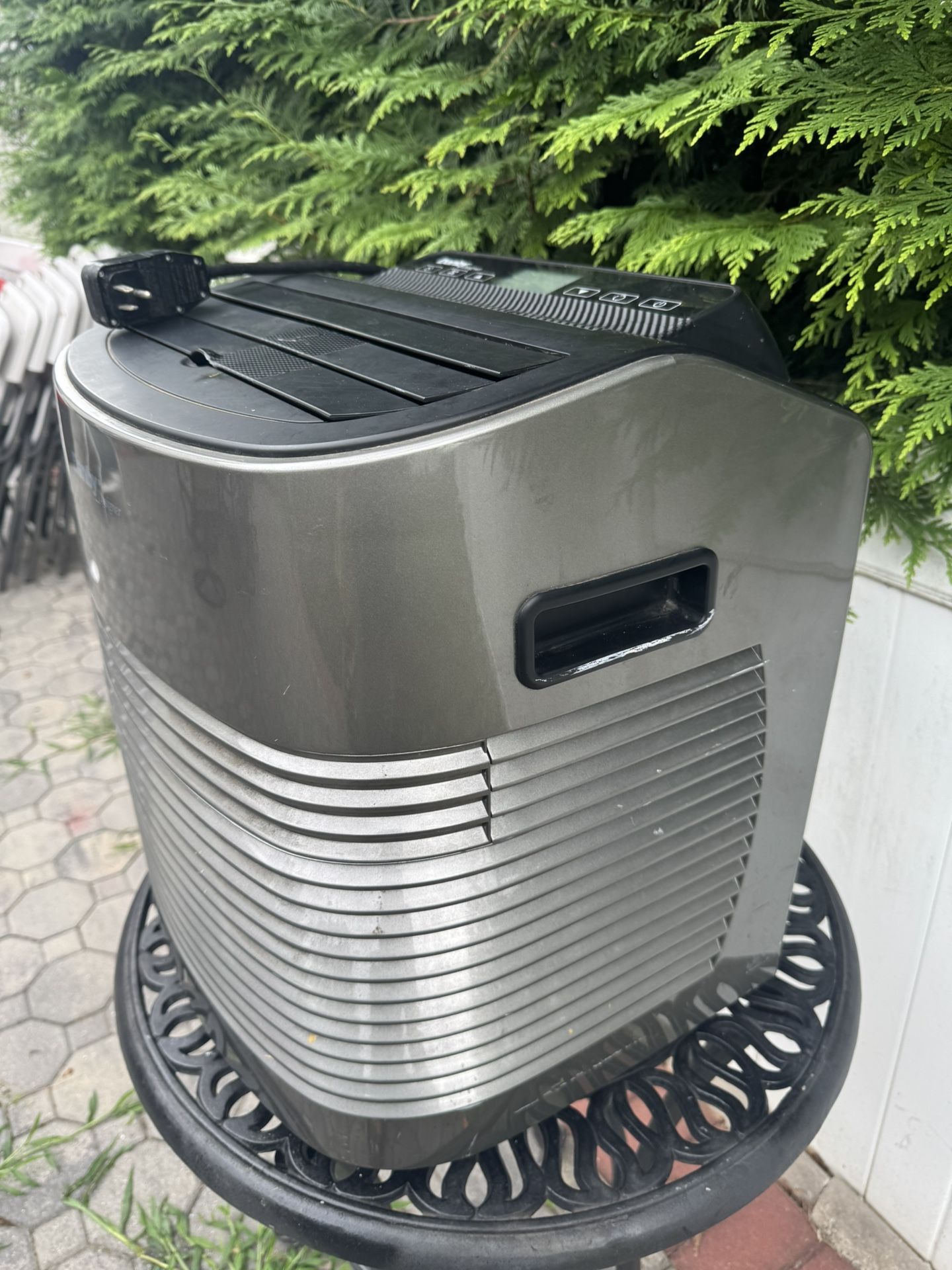 Potable Aircondition 10000 Btu Makes Really Cold