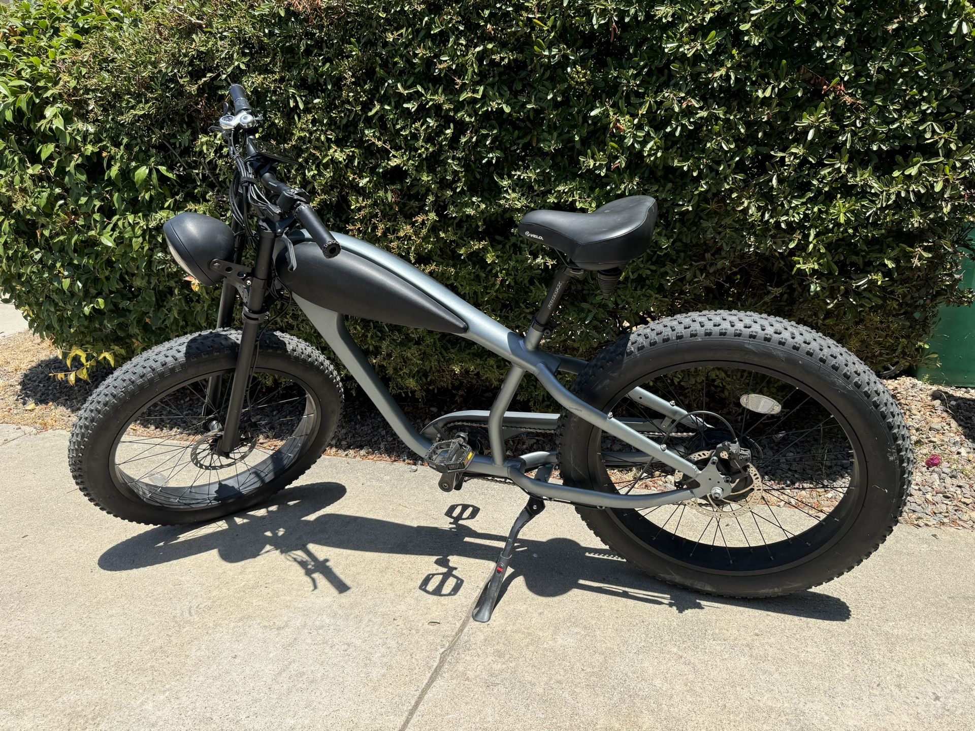 Cheetah Fat Tire E-bike - Perfect 750w Long Range Battery