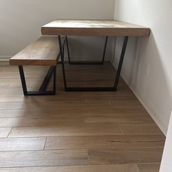 Dinner Table And Chairs 250