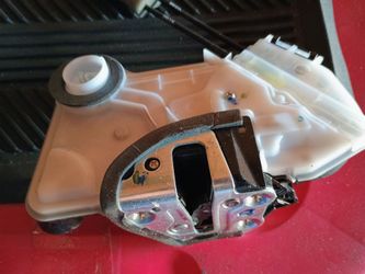Toyota Camry 2023 door latch actuator