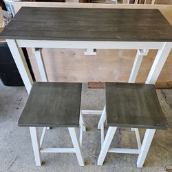 Bar Height Table And Stools 