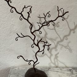 Metal Tree Decor 18” x 13”