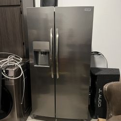 Frigidaire Refrigerator 