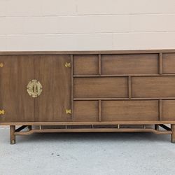 Vintage dresser