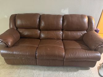Leather sofa (2 recliner)