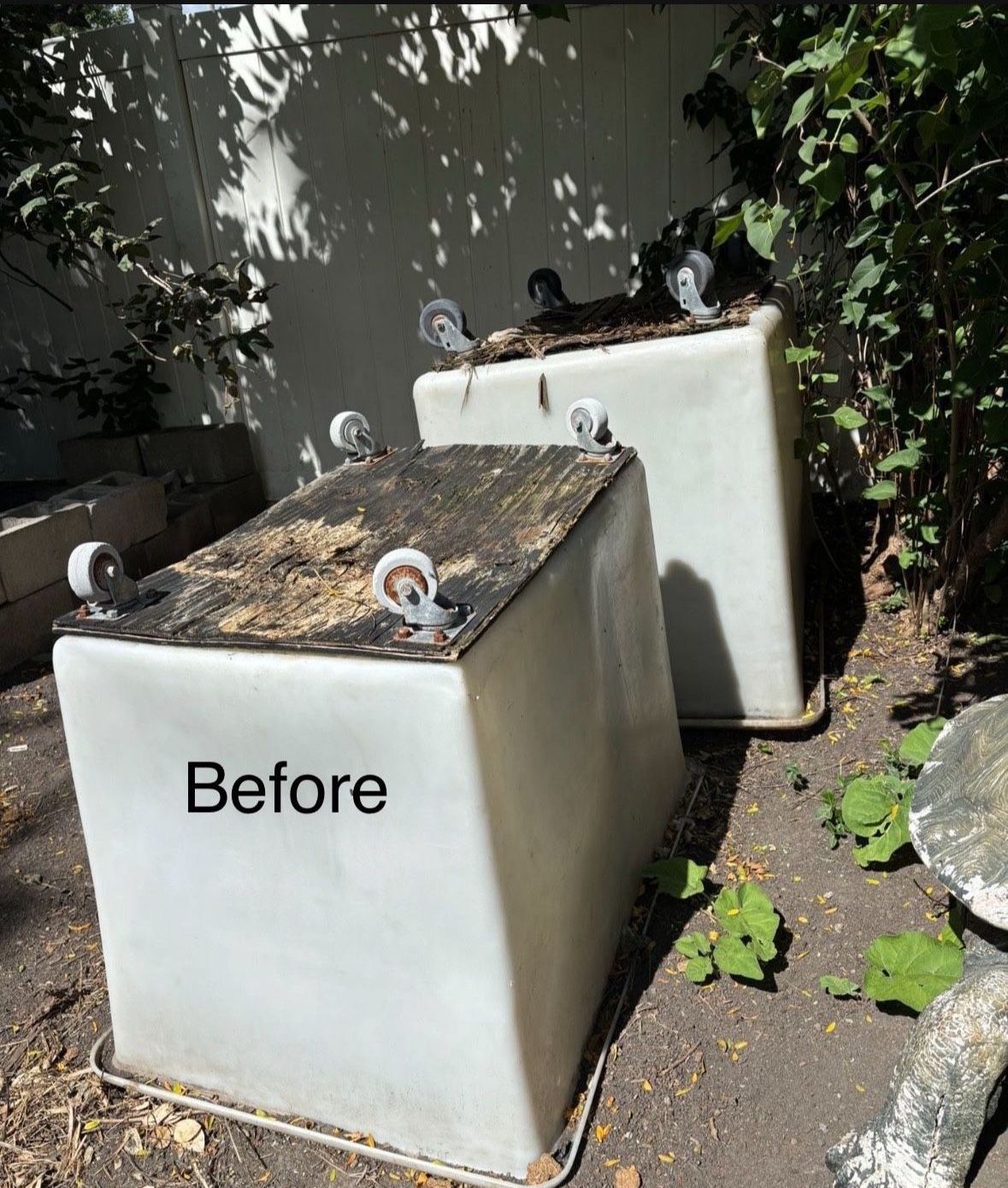 FREE Only Large One Available In The Back FREE To Be Repurposed Into Anything !π‘! FREE See 3rd Picture Made Last Yr π₯³