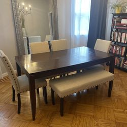 Raymour & Flanigan Dining Table With Leaf