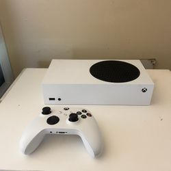 Xbox Series S Bundle w/ Controller, Headset & Cables