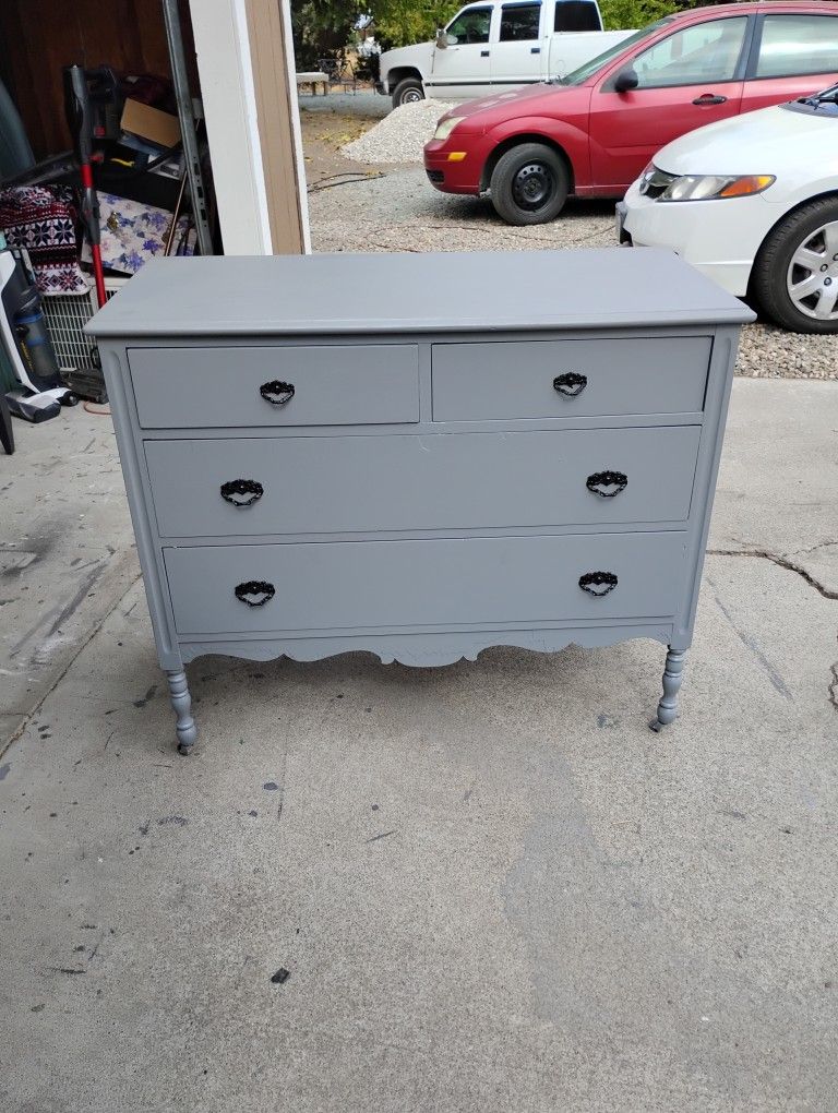 Gray 4 Drawer Dresser Solid Wood 