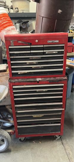 Craftsman Two-Piece Rolling Tool Chest