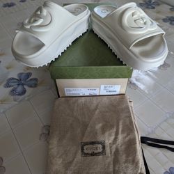 Gucci Inner Locking GG Rubber Sandal Mint shape Sz  40 