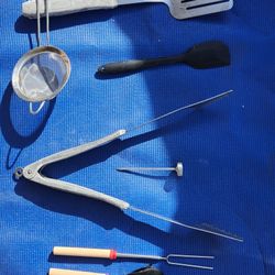 Skewers, Grater, Tongs, Spatula