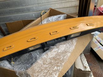 2011-2016 Dodge Caravan Tailgate Spoiler