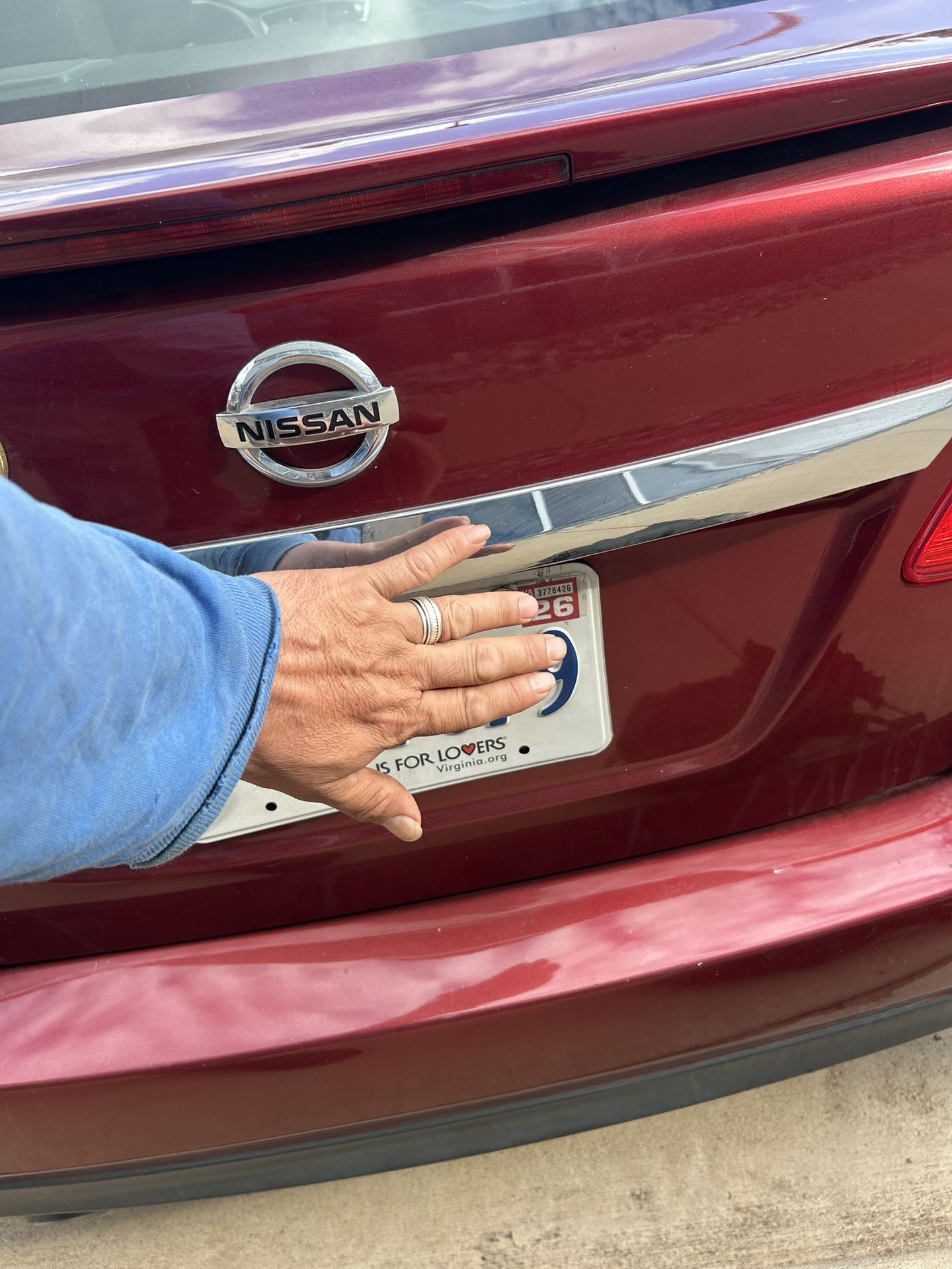  Vendo Un Nisan Sentra 2017 Con 93mil Millas  Título Limpio