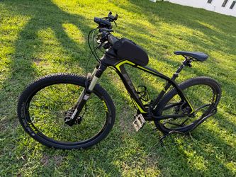 Fuji Carbon Fiber Mountain Bike