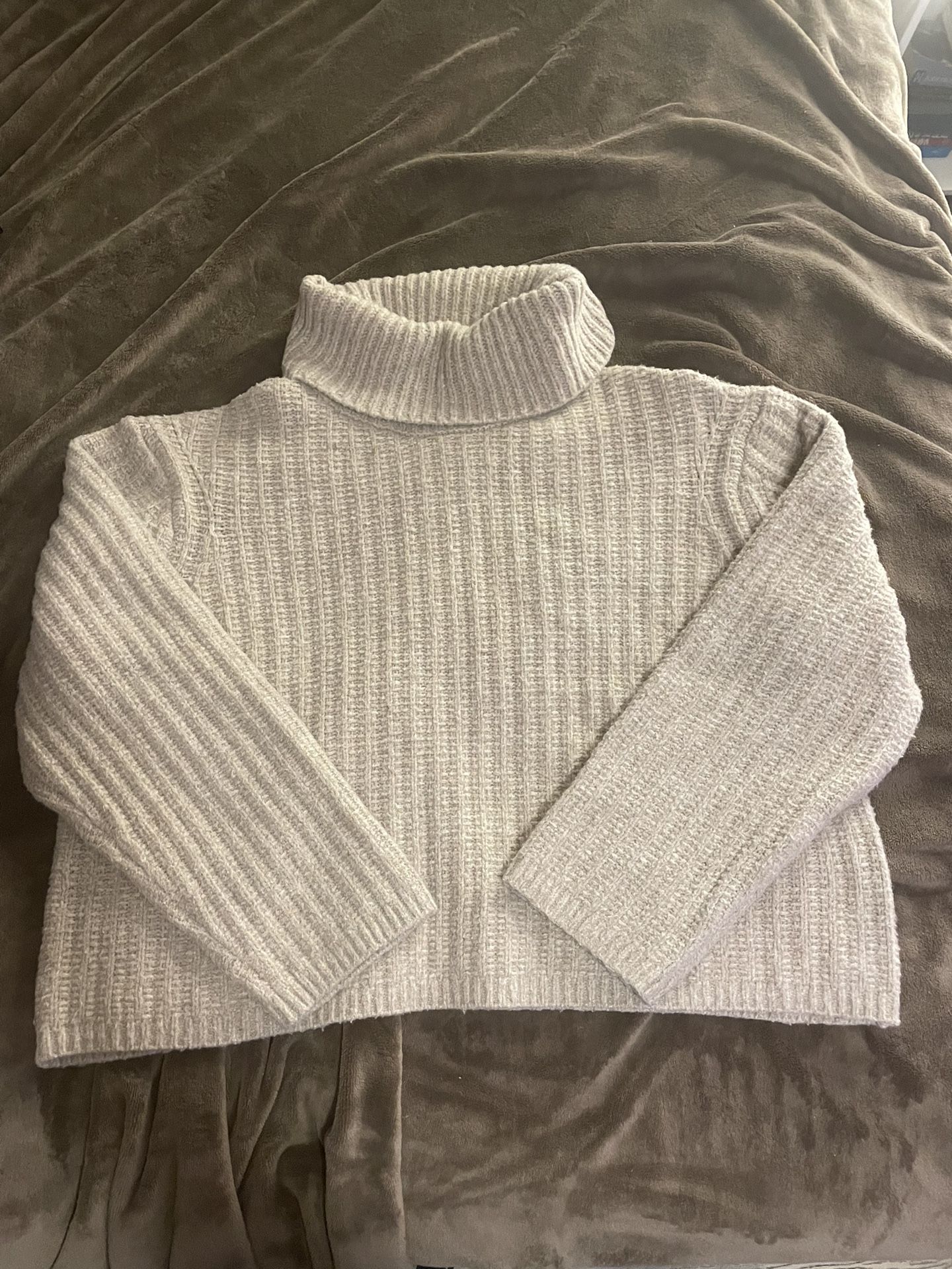 XL Beige Universal Threads Turtleneck Sweater