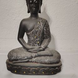 SEATED BUDDAH STATUE