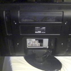 Insignia 32" TV. Model# NS-PDP32-09. No remote.