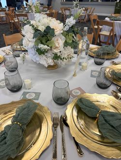Wedding Gold Charger Plates, Clear Glass Plates & Smoky Stemless Glasses
