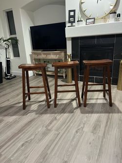 Bar stool