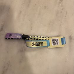 Saturday iii Points VIP Bracelet